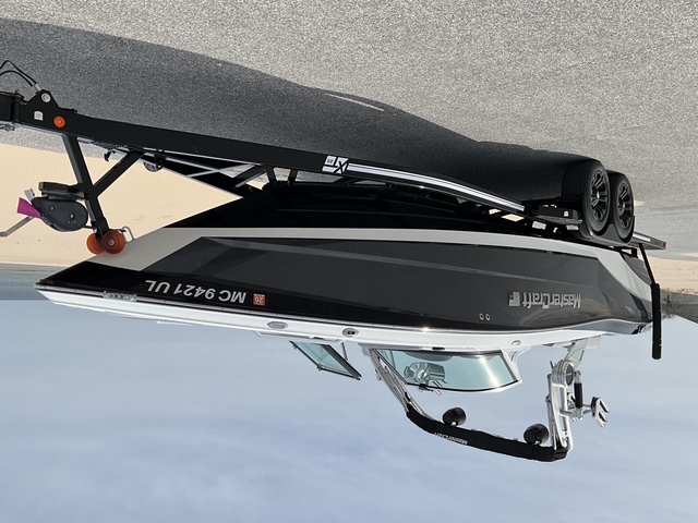 2018 MasterCraft XT25 Icon